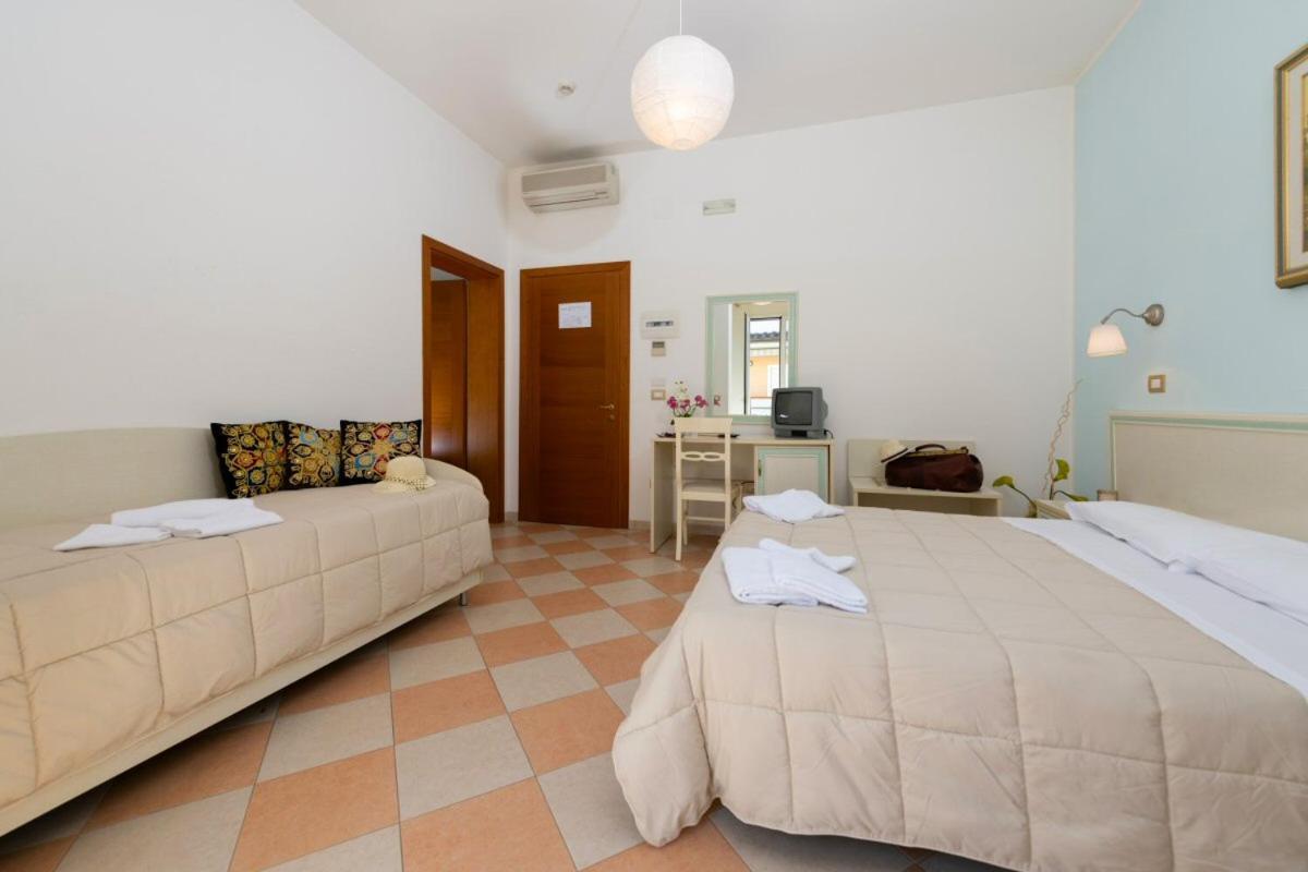 Hotel Bruna มาร์ตินซิกูโร ภายนอก รูปภาพ